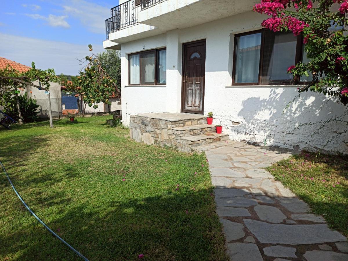Dora'S House Comfortable Apartment With A Yard And View Pirgadíkia Kültér fotó