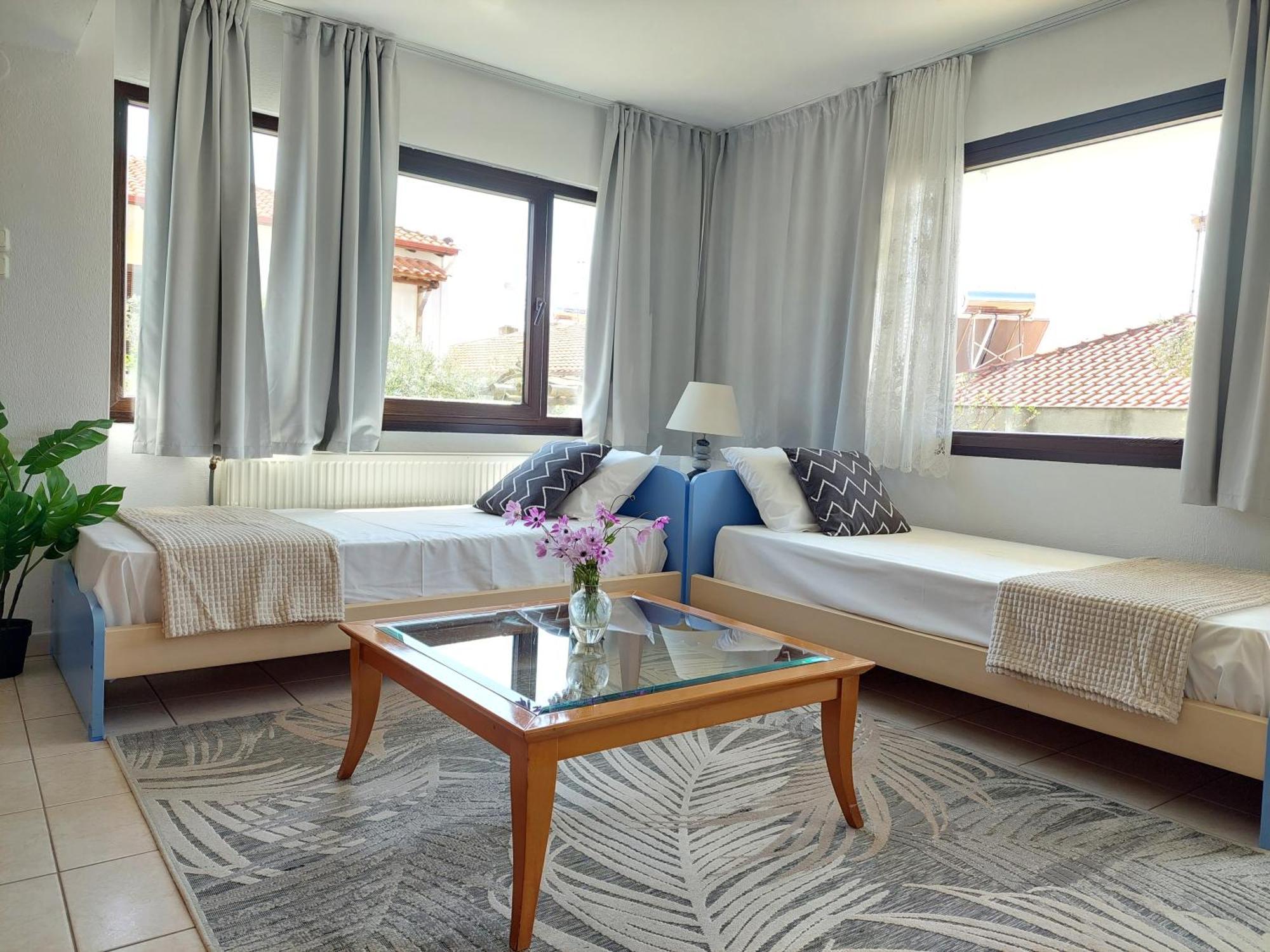 Dora'S House Comfortable Apartment With A Yard And View Pirgadíkia Kültér fotó